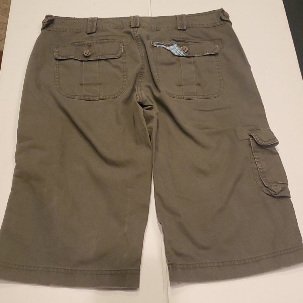 Shorts - Picture 7 of 7